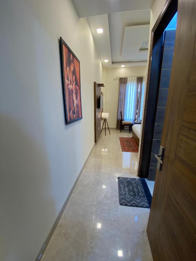 Hotel Woodlark Zirakpur - A Peaceful Stay Extérieur photo