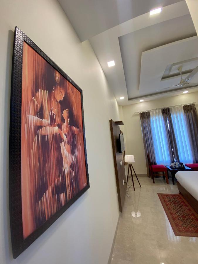 Hotel Woodlark Zirakpur - A Peaceful Stay Extérieur photo