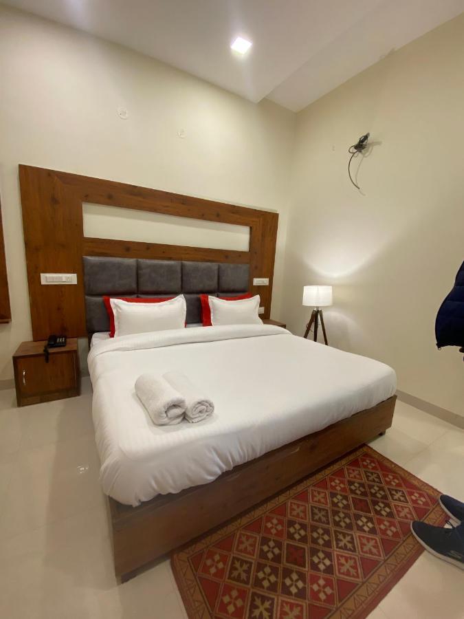 Hotel Woodlark Zirakpur - A Peaceful Stay Extérieur photo